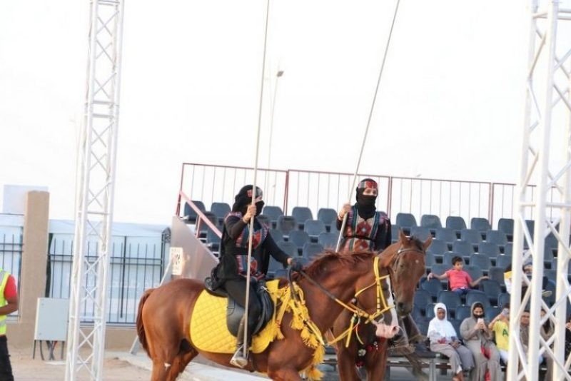 جانب من عروض الفارسات السعوديات